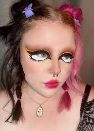 bee mellifera autistic makeup artist