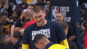 Nikola jokic center of the denver nuggets at 7'1 with 46 career triple doubles at the age of 25. Nikola Jokic Gifs Primo Gif Latest Animated Gifs