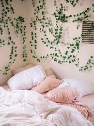 most beautiful vines decor in bedroom