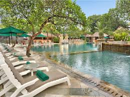 Las mejores habitaciones, resorts y alojamientos depende de la categoría del hotel; Legian Beach Hotel Accommodation Bali
