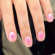 the blurry airbrush nails trend is