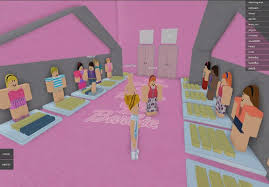 Jugando roblox tour de la mansion de barbie piscina casa de ken y probando ropa titi games. Guide Barbie Life In The Dreamhouse Mansion Roblox For Android Apk Download