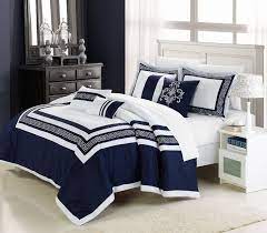Luxurious 7 Pcs Comforter Set