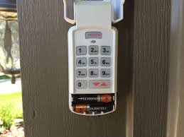 change batteries in garage door keypad