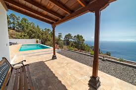 villa atardecer in a secluded