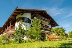 The accommodations is 26 mi from mittenwald, and guests benefit from private parking available on site and free wifi. Haus Andre Unser Haus Zum Bichlbauer