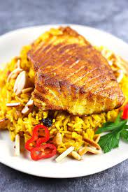 Fish And Yellow Rice gambar png