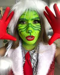 grinch inspired makeup is popping up on