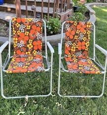 2 vine aluminum folding lawn chairs