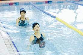 水中ウォーキングのトレーニング方法 ～メリットとダイエット効果について～ | スポーツ用品はスーパースポーツゼビオ