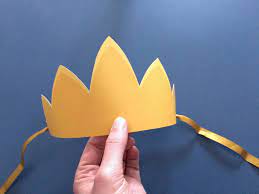 DIY] Spécial Galette des rois - Une couronne rapide et facile à fabriquer  en papier (modèle à télécharger) - Dessine-moi une licorne