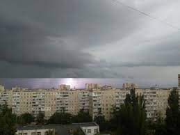 Киев в понедельник, 19 июля, накрыл ураган. Q3wlavrxb4s6im