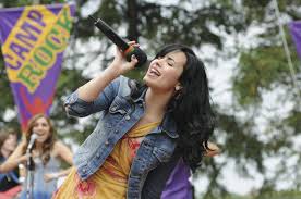 The final jam is a 2010 american musical television film directed by paul hoen and a sequel to the 2008 film camp rock. Demi Lovato S Reaction To Rewatching Camp Rock Is Hilarious