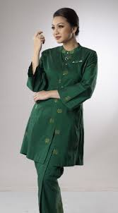 See more of baju kurung tradisional on facebook. Pakaian Tradisional Melayu Perempuan Baju Kurung Teluk Belanga