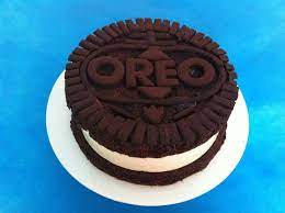 Giant Oreo Cookie Cake gambar png