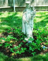 Two More Days To Make A Mini Mary Garden