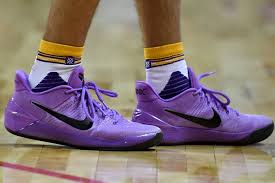 She'll get you the $175 lebrons you actually wanted & tell you she heard they just as good. Lonzo Ball Says Mamba Mentality Made Him Wear Nikes Instead Of Big Baller Brand Sbnation Com