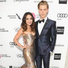 Browse 3,888 austin butler stock photos and images available, or start a new search to explore more stock. Vanessa Hudgens Austin Butler Sie Steht Ihm Bei Gala De