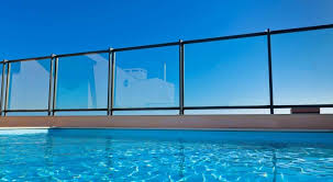 How Thick Should A Glass Pool Fence Be