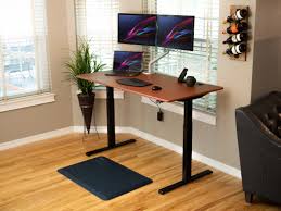 A good ergonomic desk works hand in hand with an ergonomic chair to promote good sitting posture, neutral wrists (when typing), and even easy alternating between standing and sitting at work. The Best Standing Desks Of 2021 We Lab Tested 33