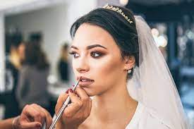 makeup captions for bride with es